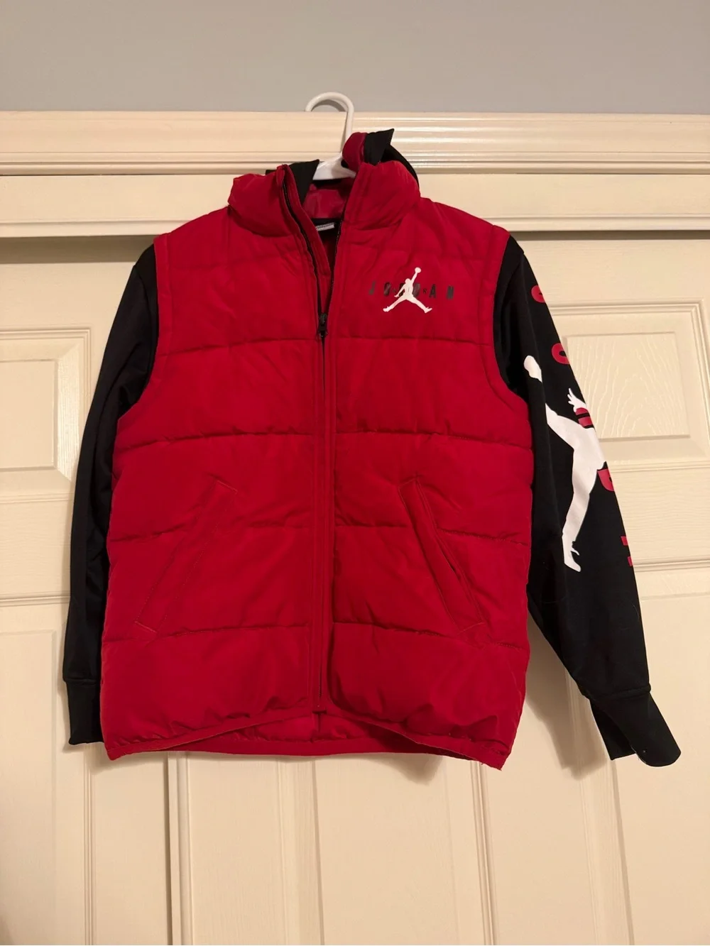 Jordan Boys’ Therma-Fit Puffer Jacket Size M
